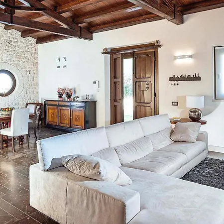 Villa Contrada Casazza - Gruppilli Sleeps 6 Pool Rosolini