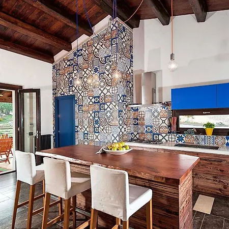 Contrada Casazza - Gruppilli Sleeps 6 Pool * Rosolini