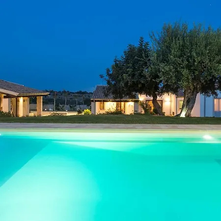 Villa Contrada Casazza - Gruppilli Sleeps 6 Pool *