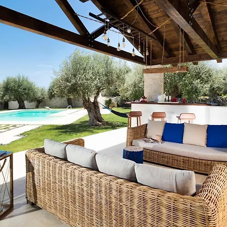 Villa Contrada Casazza - Gruppilli Sleeps 6 Pool Rosolini