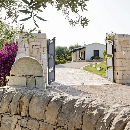 Contrada Casazza - Gruppilli Sleeps 6 Pool *