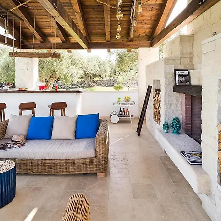 Villa Contrada Casazza - Gruppilli Sleeps 6 Pool Rosolini