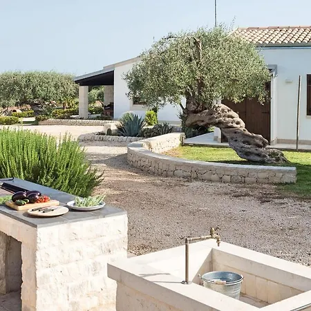Villa Contrada Casazza - Gruppilli Sleeps 6 Pool *